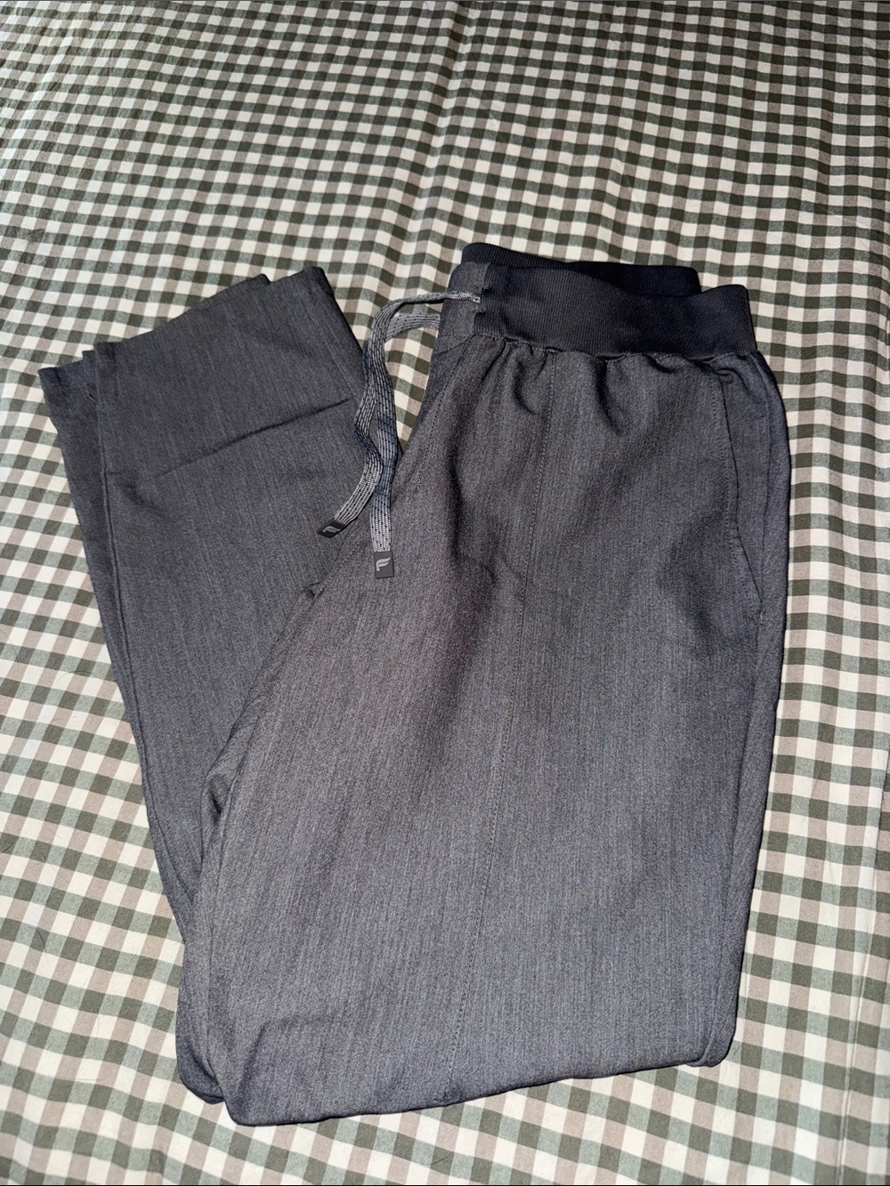Fabletics Women’s Charcoal Gray Drawstring straight leg scrub